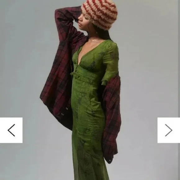 Urban Outfitters Florence Chiffon Mifi Dress - Picture 5 of 6